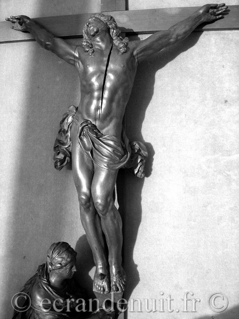 Cadre-Crucifix avec un Christ dit de Bagard et Marie-Madeleine au pied de la Croix