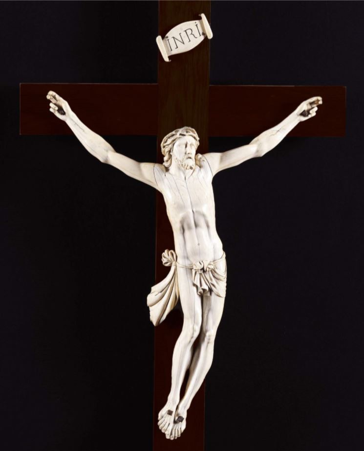 CHRIST en bronze avec restes de dorure, fonte creuse