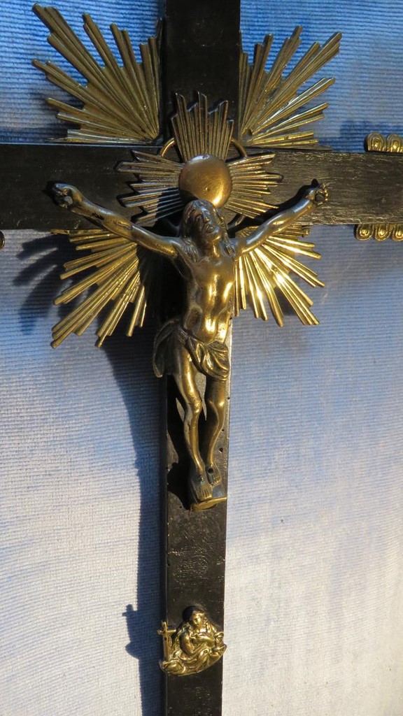 Crucifix En Bronze & Laiton Avec Soleil Rayonnant