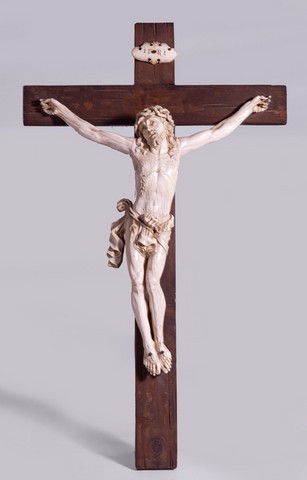 Cristo crucificado Atribuido a Claudio Beissonat, escuela Napolitana ffs. del S. XVII. 
